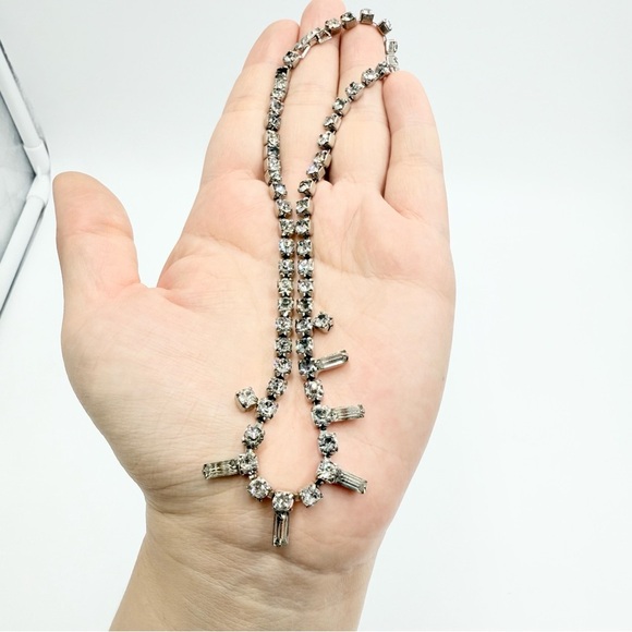 VINTAGE Classic 70/80s Rhinestones ART DECO Silver Tone Sparkly Choker Necklace - Picture 4 of 7